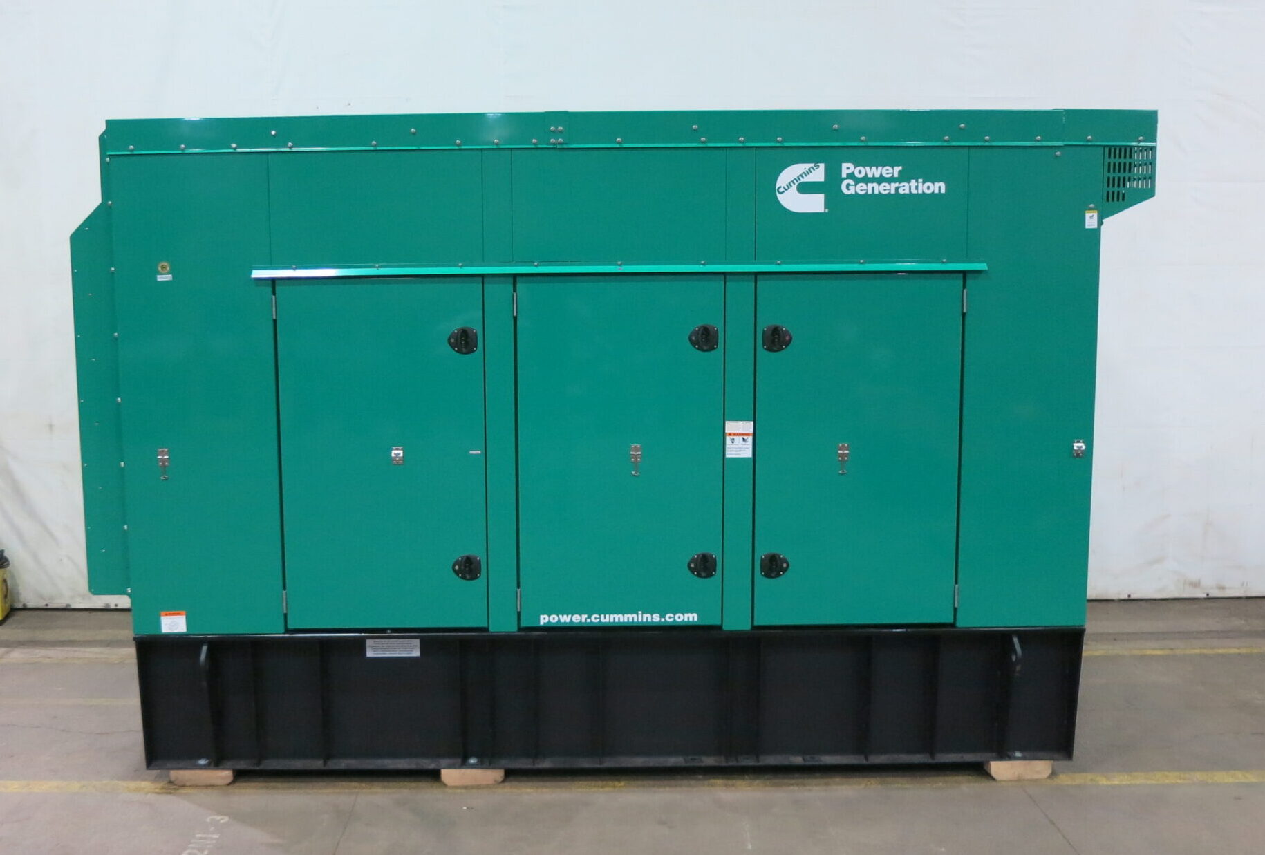 IMG_5346 2026 Cummins DFEK QSX15-G9 500kW Diesel Generator Set - Image 1