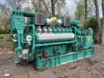 2000 Cummins QSV81G 1100kw Natural Gas Generator Set - Image 2