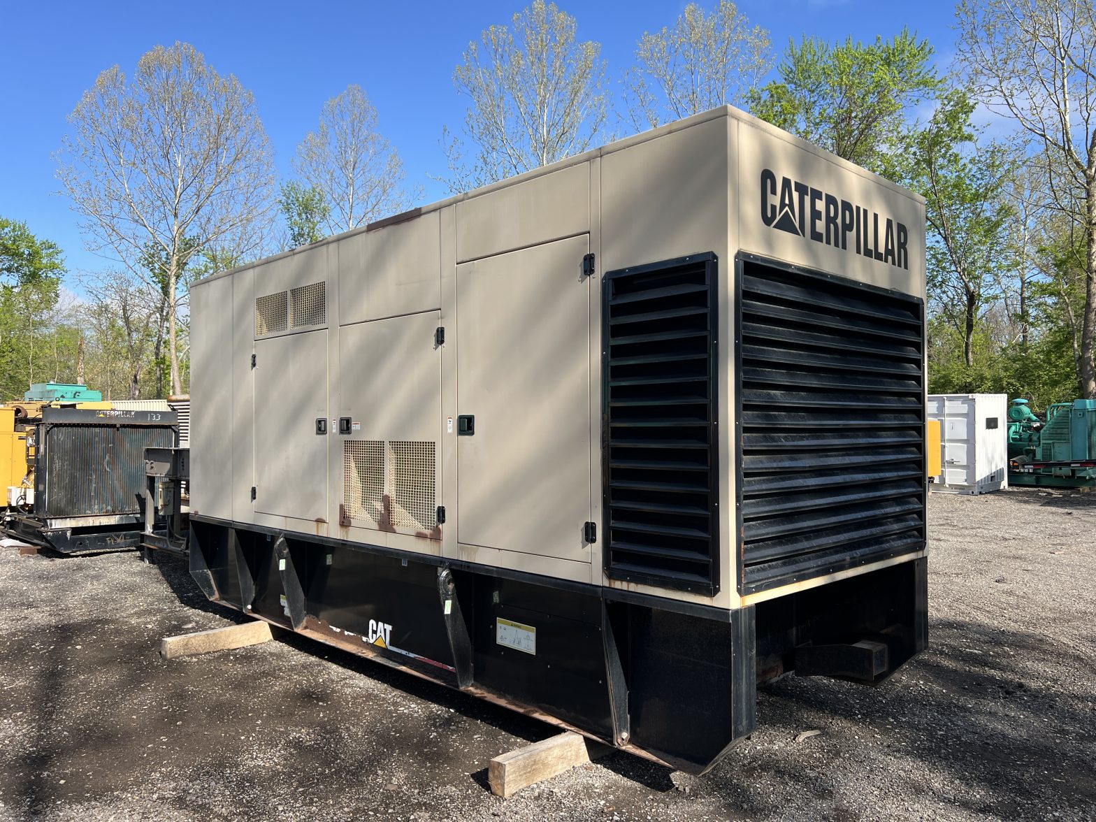 Caterpillar generator