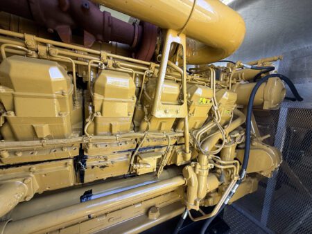 Right bank close-up of Caterpillar 3516 engine.