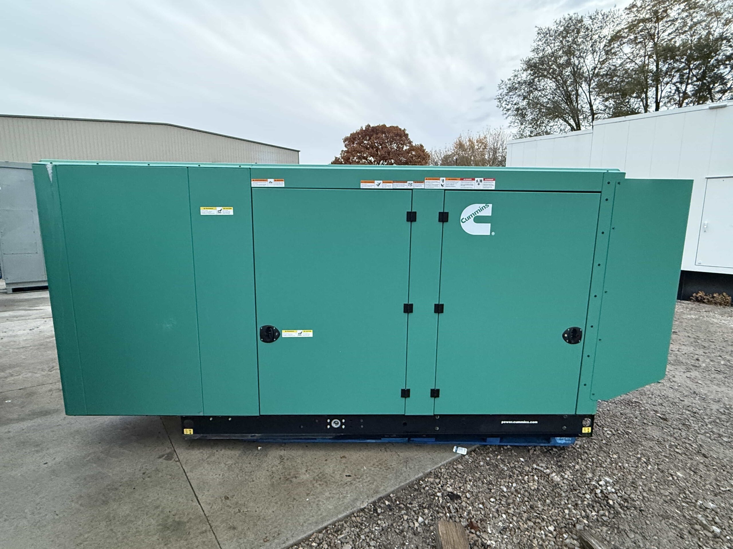 2023-Cummins-C150-N6-150kW-SC230215320-Enclosure-Right-Side-1-scaled-1.jpg 2023 Cummins 150kW C150 N6 Natural Gas Generator Set - Image 1