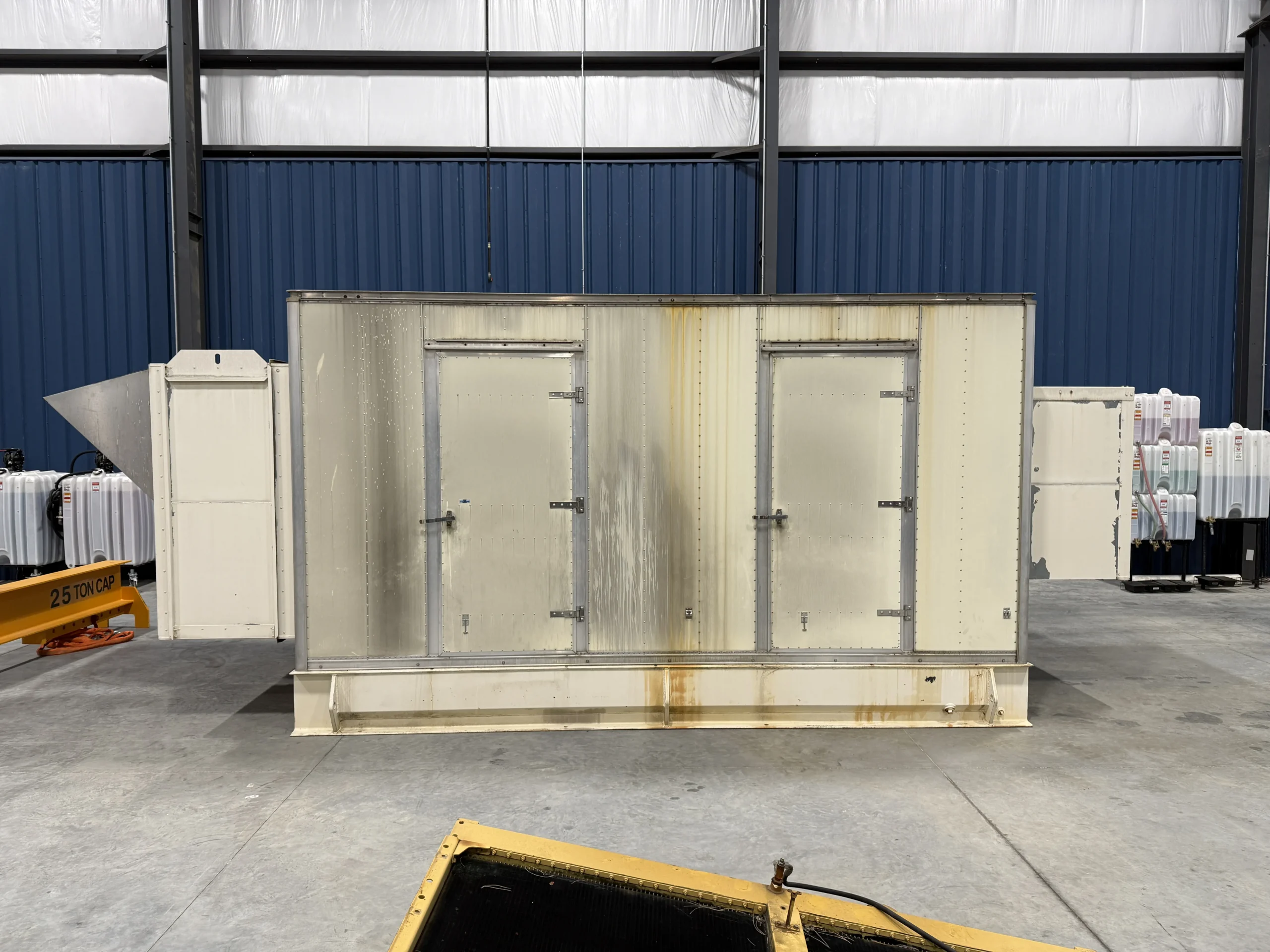 2002-CAT-3412-600kW-9EP02231-Enclosure-Side-View-Closed 2002 CAT 3412 600kW Diesel Generator Set - Image 1