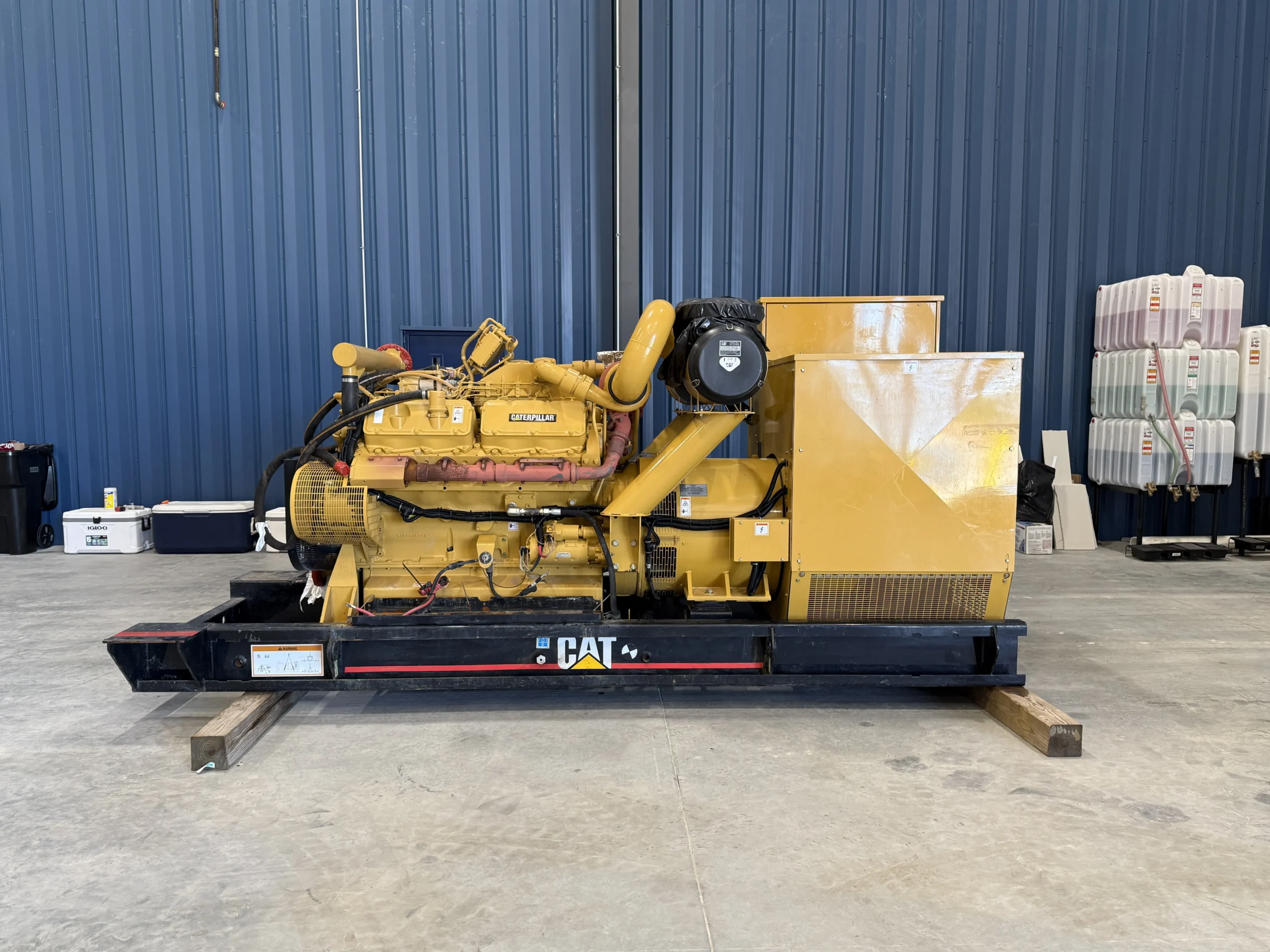 2003-Caterpillar-3412-700kW-SN9EP02508-Left-Side-View-2 2003 CAT 3412 700kW Diesel Generator Set - Image 1