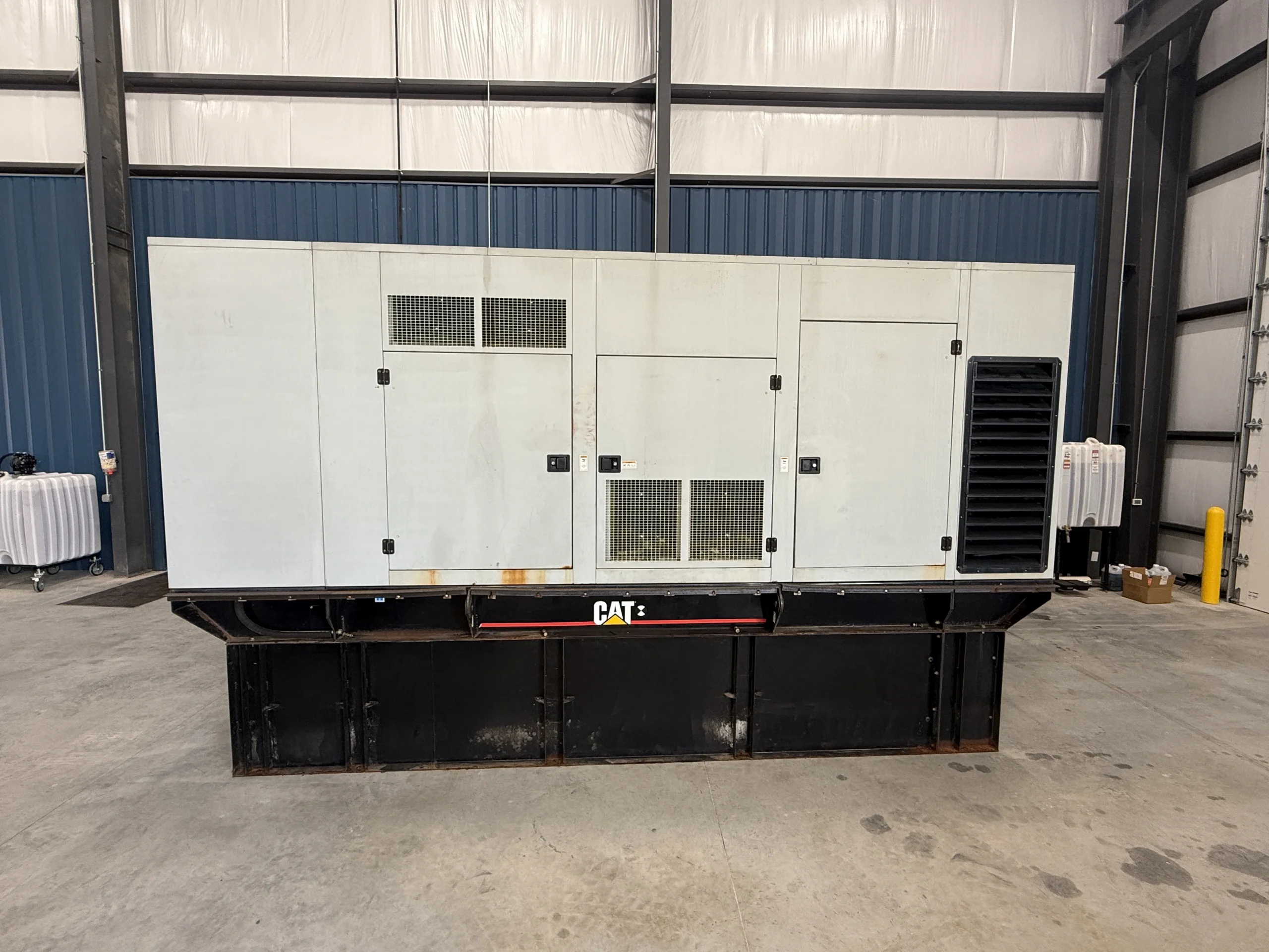 2002-CAT-3412-750kW-Diesel-Generator-9EP02018-Side-View-01 2002 CAT 3412 750kW Diesel Generator Set - Image 1