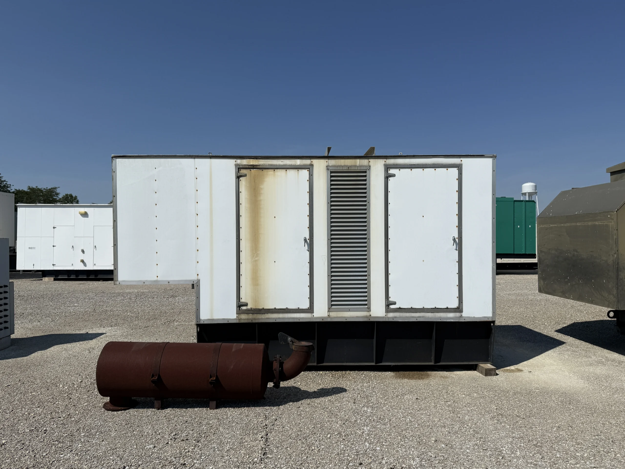 IMG_4246 2003 CAT 3406 400kW Diesel Generator Set - Image 1